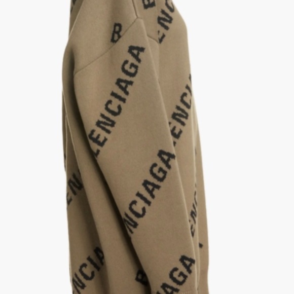 Balenciaga Logo Intarsia Oversize Women’s Crewneck Sweater - Picture 4 of 11